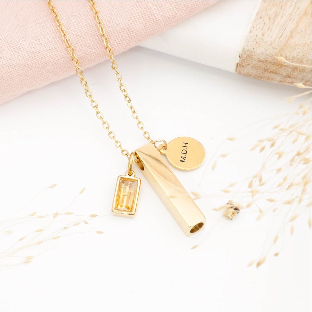 Close-up of minimalist bar cremation pendant – detailed view of modern memorial jewellery for stillborn loss or Mother's Day remembrance
